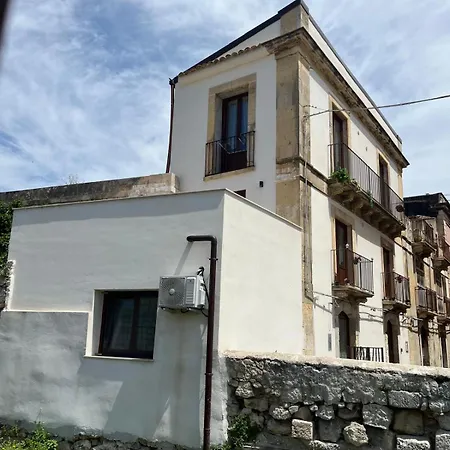 Apartment Borgo Sant'antonio 14 B *